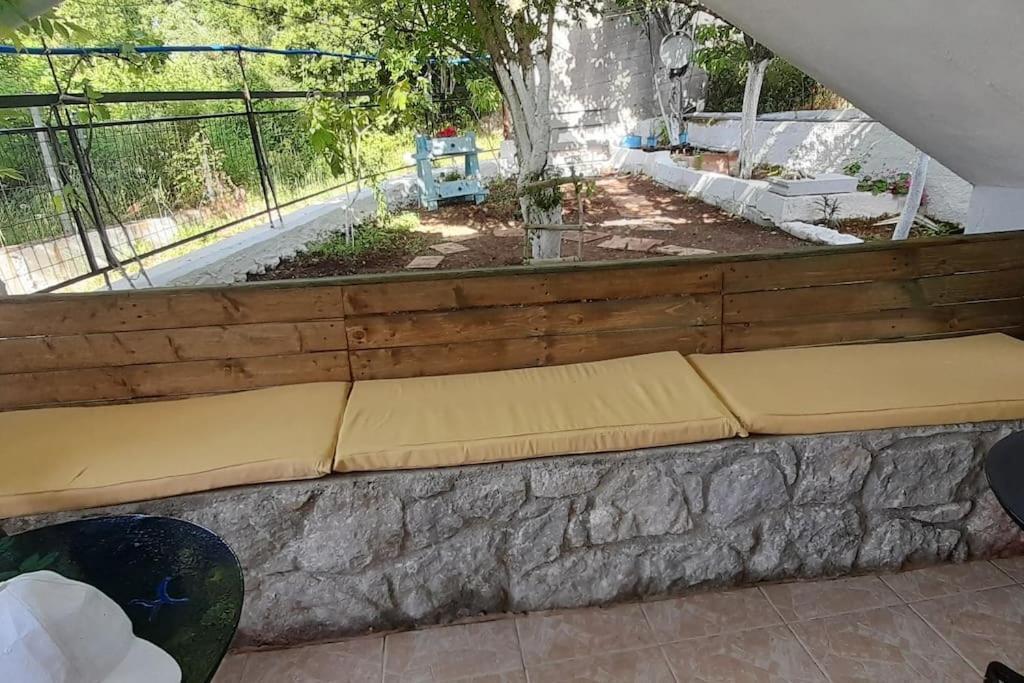 Το Σπίτι Της Ελένης Apartment Vlachia Ngoại thất bức ảnh